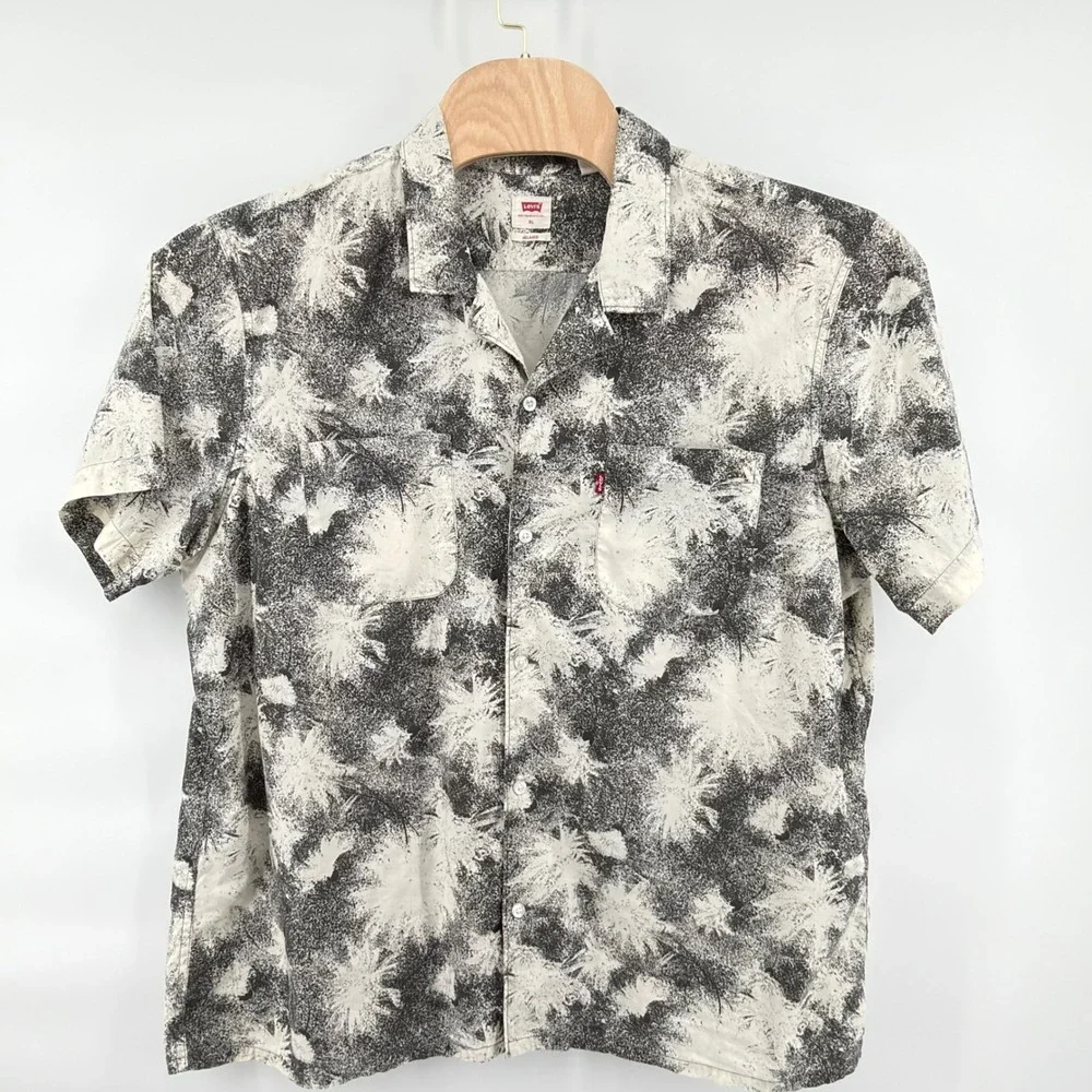 Levis Button Up Shirt Mens XL Black White Abstract Palm Print Relaxed Fit